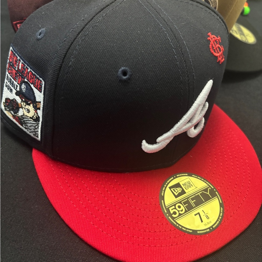 New Era Black and Red Baseball Cap Atlanta Braves